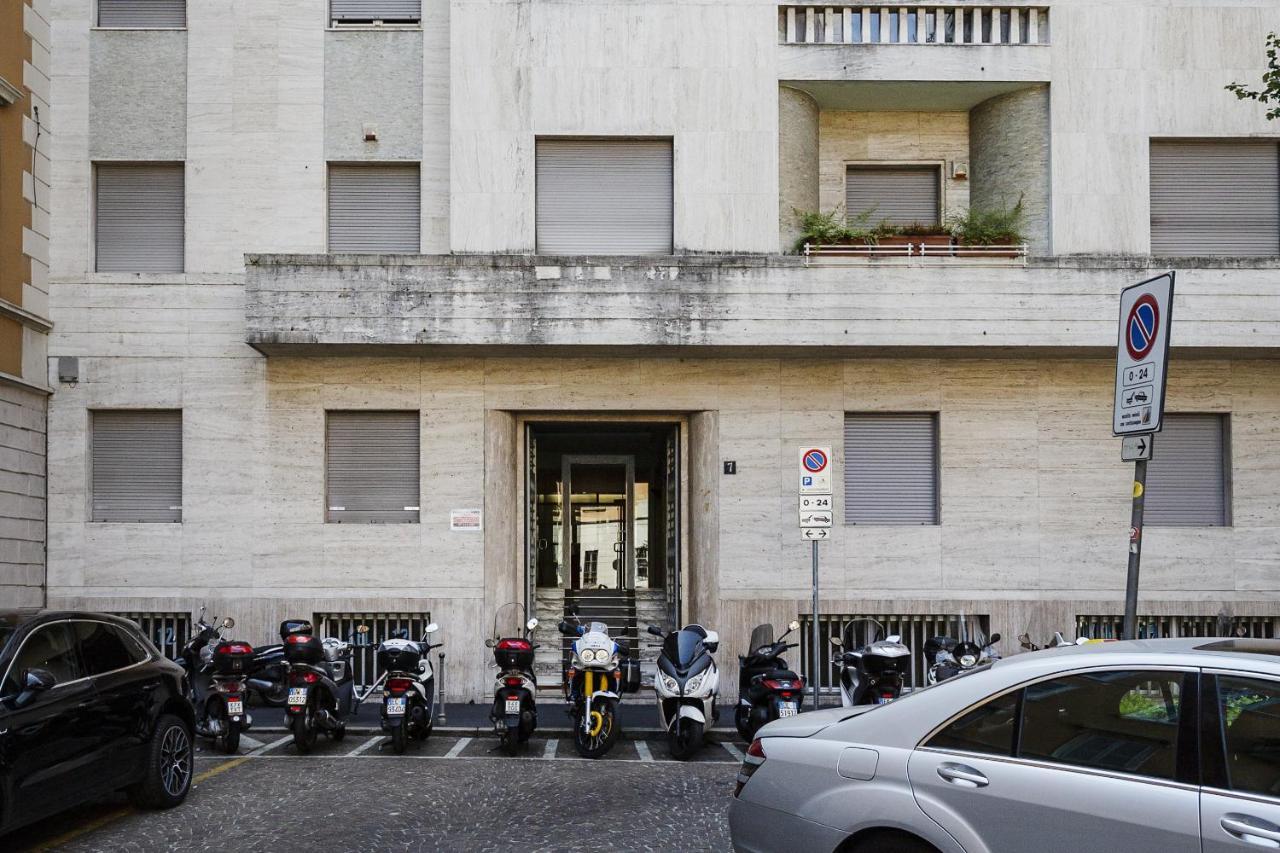 S. Maria Valle Central Roomy Flat Milano Eksteriør bilde